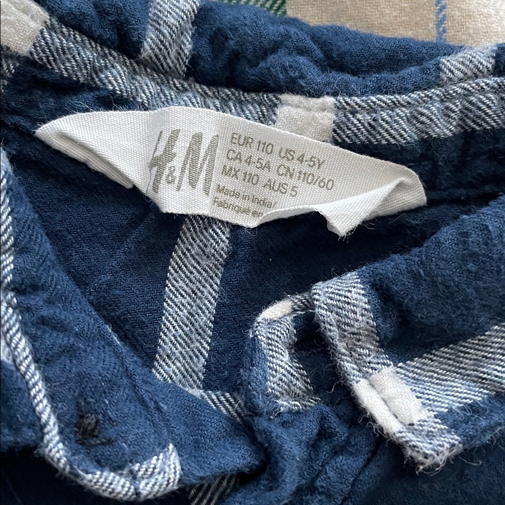 Lot of 3 flannels for your 90s cool kid(s) - Picture 7 of 8